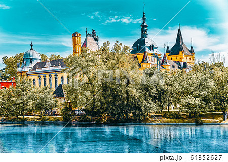 Vajdahunyad Castle (Hungarian-Vajdahunyad vara) 64352627