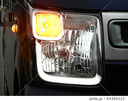 ヘッドランプ ウィンカー点灯 ヘッドランプ ウィンカー点灯 64360122