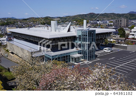 岡山県津山市のランドマーク「津山文化センター」：2020年4月リニューアル後 64361102