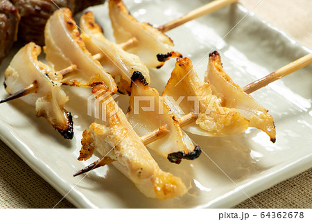 焼鳥・やげん軟骨塩焼き。 焼鳥・やげん軟骨塩焼き。 64362678