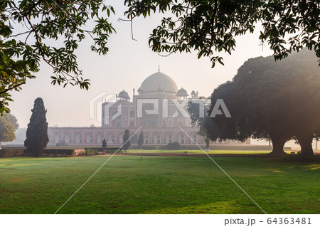 Humayun's Tomb in the morning mist, New Delhi, 64363481