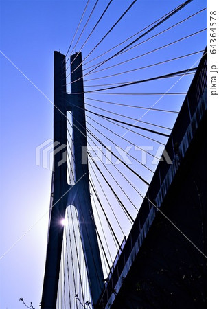 しまなみ海道の多々羅大橋 しまなみ海道の多々羅大橋 64364578