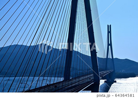 しまなみ海道の多々羅大橋 64364581