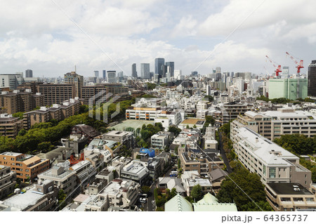 View of the Fukuoka cityscape from a rooftop terrace. View of the Fukuoka cityscape from a rooftop terrace. 64365737