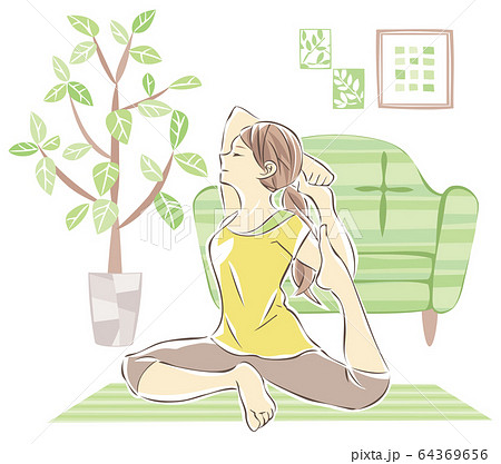自宅　ヨガ　女性 64369656