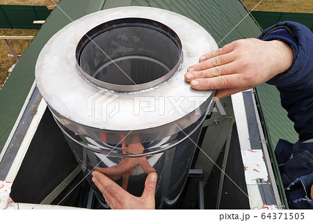 Aluminum ventilation chimneys, the master installs Aluminum ventilation chimneys, the master installs 64371505