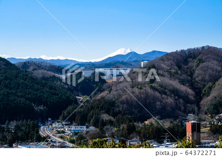 飯能市 天覧山からの眺め 富士山 飯能市 天覧山からの眺め 富士山 64372271