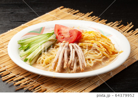 冷し中華(ゴマだれ) 冷し中華(ゴマだれ) 64379952