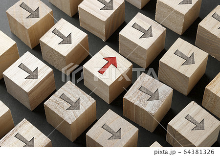矢印 方向転換 64381326