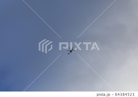 ヘリコプター 64384523