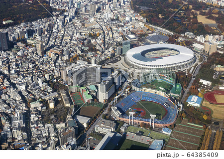 国立競技場を空撮 国立競技場を空撮 64385409