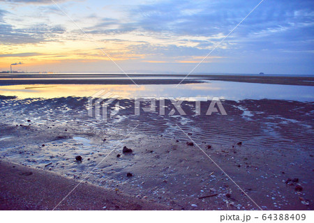 瀬戸内の朝焼け 姫路白浜 瀬戸内の朝焼け 姫路白浜 64388409