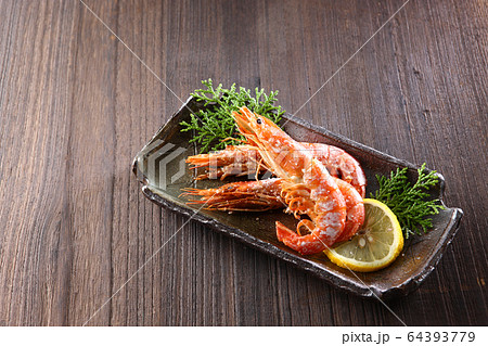 赤海老の塩焼き 64393779