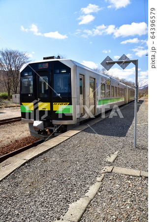 春の仁木町JR然別駅を発着する普通列車の風景を撮影 春の仁木町JR然別駅を発着する普通列車の風景を撮影 64396579