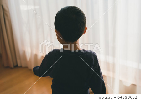 6 years old 64398652