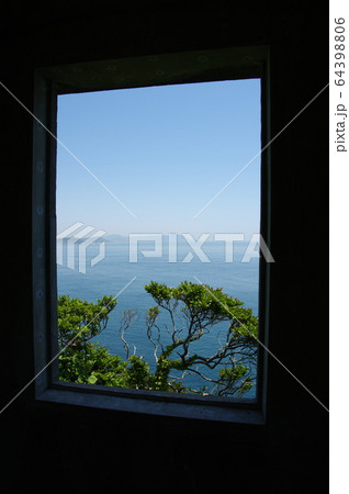 窓 窓 64398806