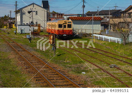 古い気動車キハ30(いすみ鉄道国吉駅) 古い気動車キハ30(いすみ鉄道国吉駅) 64399151