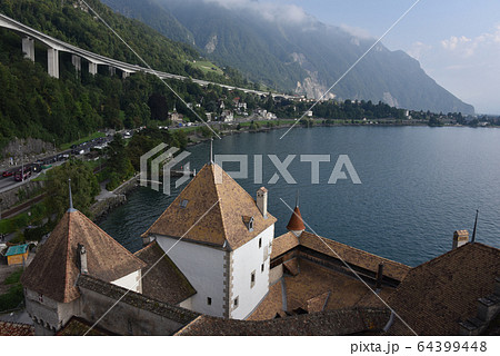 シヨン城から見るレマン湖 シヨン城から見るレマン湖 64399448