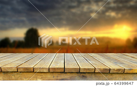 empty table 64399647
