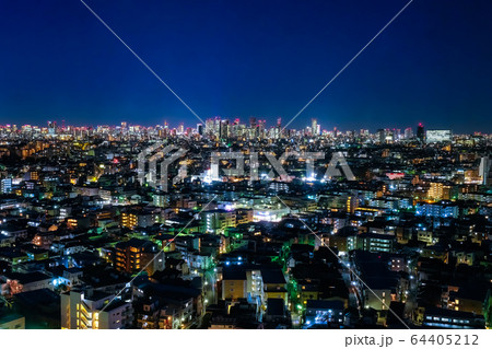 東京 夜景 練馬区役所 展望ロビーから 新宿方面 64405212