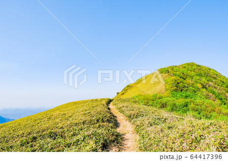 瓶ヶ森 64417396