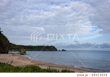 早朝の能登半島　静けさ 64421059