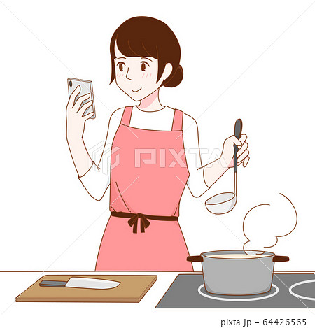 スマホを見ながら料理する女性のイラスト素材
