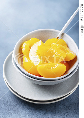 Sweet canned peaches Sweet canned peaches 64427278