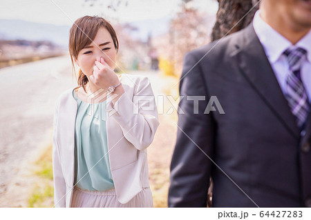 春の女性 春の女性 64427283