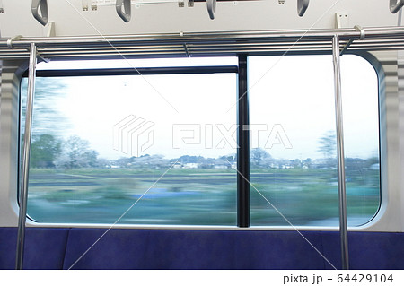 新型コロナ対策による窓開け運行(JR東日本/2020年4月) 新型コロナ対策による窓開け運行(JR東日本/2020年4月) 64429104