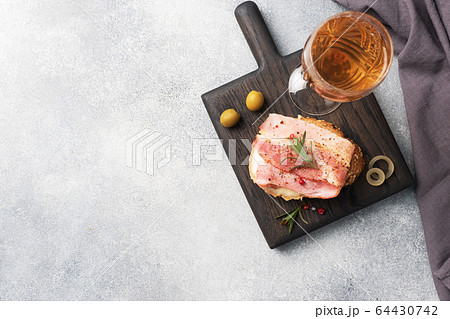 Wholegrain bread sandwiches with cream cheese, 64430742