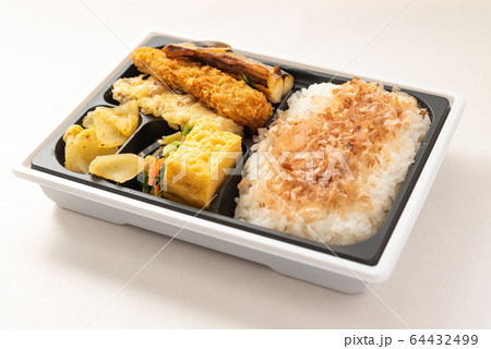 お弁当 64432499
