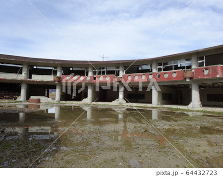 東日本大地震 石巻市立大川小学校 東日本大地震 石巻市立大川小学校 64432723
