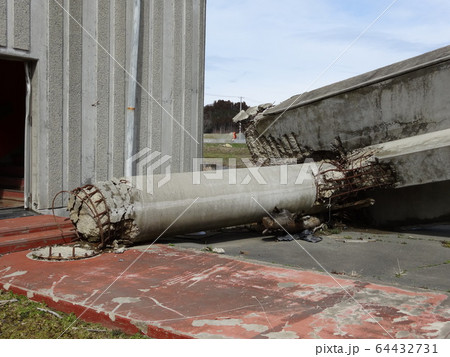 東日本大地震 石巻市立大川小学校 東日本大地震 石巻市立大川小学校 64432731