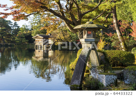 秋の金沢旅行 紅葉真っ盛りの兼六園・徽軫灯籠 秋の金沢旅行 紅葉真っ盛りの兼六園・徽軫灯籠 64433322