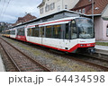 食堂車を連結した路面電車 64434598
