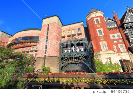 【北海道】晴天下の白い恋人パーク 64436756