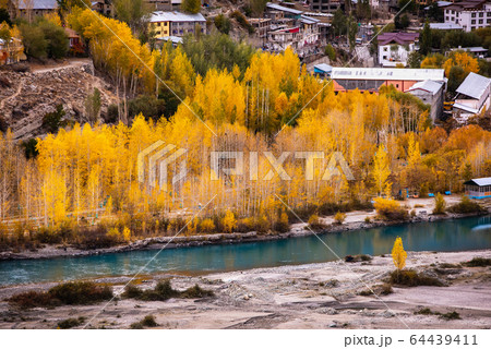 Leh city is a town in the Leh district of the Indian state of Jammu and Kashmir. It was the capital of the Himalayan kingdom of Ladakh. Leh city is a town in the Leh district of the Indian state of Jammu and Kashmir. It was the capital of the Himalayan kingdom of Ladakh. 64439411