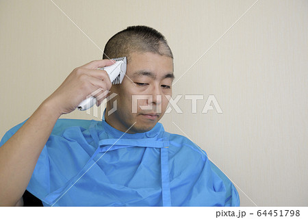 セルフカット 64451798