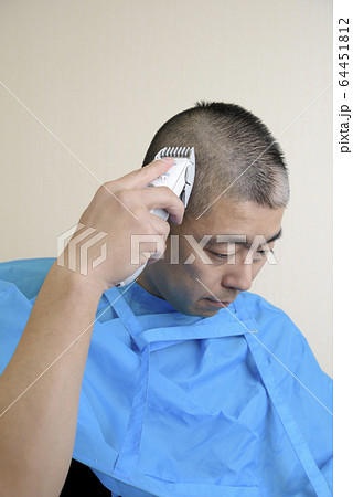 セルフカット 64451812