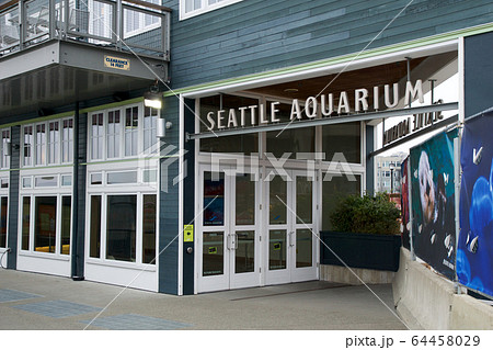 SEATTLE, WASHINGTON, USA - JAN 25th, 2017: Main entrance of the Seattle Aquarium at the waterfront 64458029