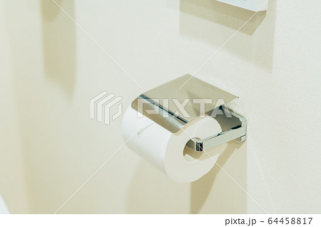 トイレットペーパー トイレットペーパー 64458817