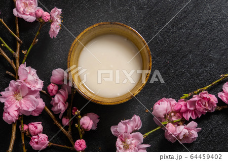 甘酒いろいろ delicious sweet alcoholic drink japan 甘酒いろいろ delicious sweet alcoholic drink japan 64459402