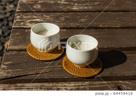 甘酒いろいろ　delicious sweet alcoholic drink japan 64459419