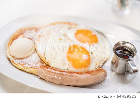 朝食 64459525