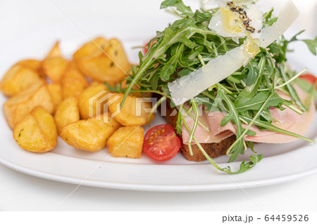 朝食 64459526