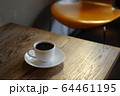 コーヒー１つ 64461195