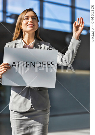 Portrait of young attractive businesswoman Portrait of young attractive businesswoman 64461226