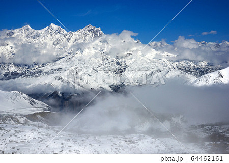 Himalayas peaks in Muktinath valley Himalayas peaks in Muktinath valley 64462161