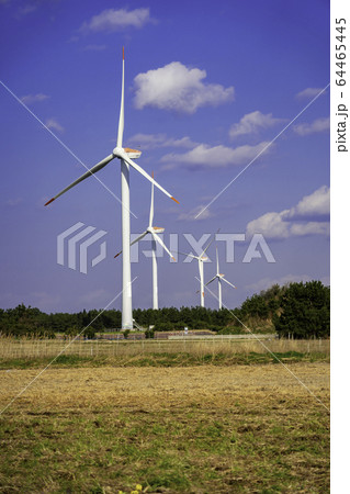 風力発電　風車　鳥取県東伯郡北栄町 64465445
